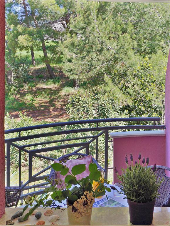 Pino Apartment Pula Exterior photo